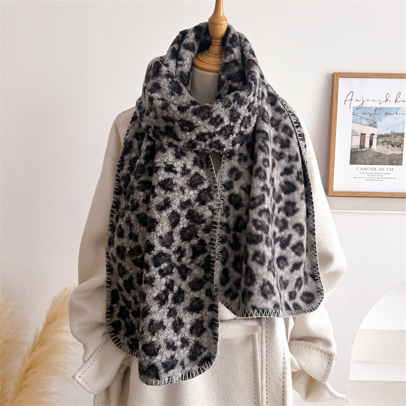 ผ้าพันคอลายเสือดาวสำหรับฤดูใบไ - Woven Scarf Blanket บทวิจารณ์และราคา